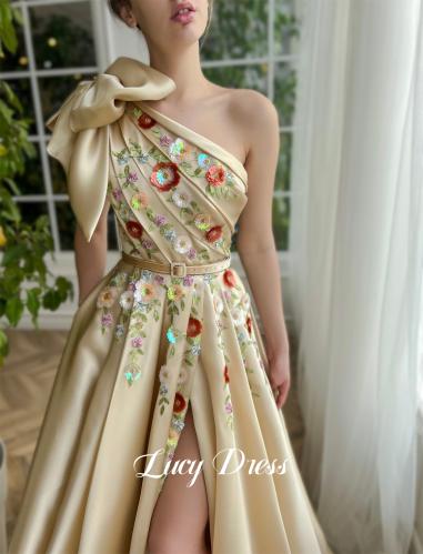 فستان حفل زفاف ثلاثية الأبعاد زهور ترتر كتف واحد