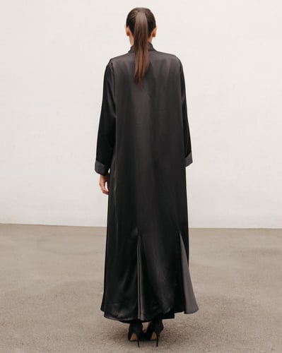 An Elegant Silk Abaya with a Flared Bottoms
