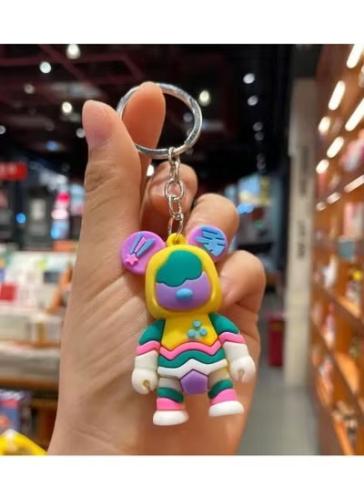 دمية دب جرافيتي ملونة كرتونية من البولي فينيل كلور...