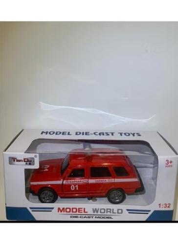 سيارة من المعدن للأطفال