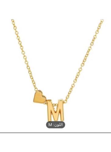 قلادة ذهبيه على شكل قلب صغير مع حرف باللغة الانجلي...