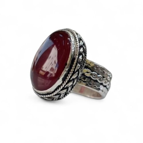 خاتم ملكي بالعقيق اليمني وبصياغة نجرانية