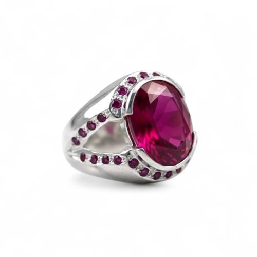 خاتم الياقوت الافريقي مطعم بالياقوت