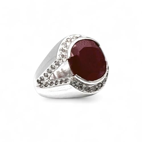 خاتم الياقوت الملكي المرصع بالموزنايت