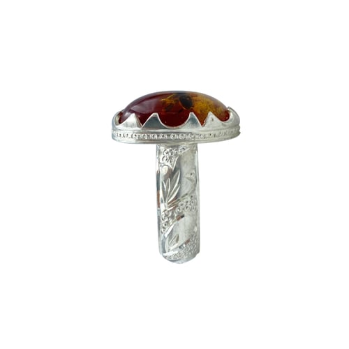 خاتم البرتاش بالكهرمان المحشر وبصياغة حجازية 00102...