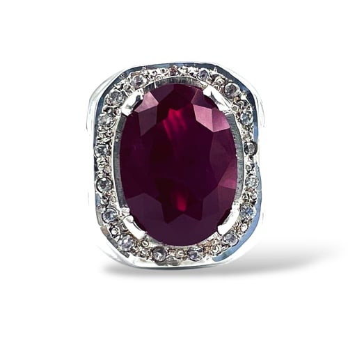 خاتم الياقوت مطعم بالموزنايت