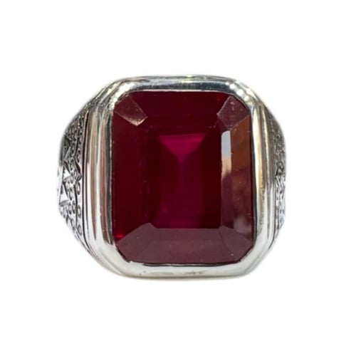 خاتم الياقوت بصياغة حجازية برتاش