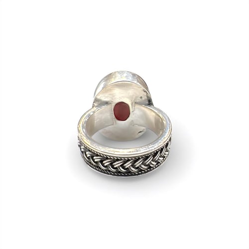 خاتم ملكي بالعقيق الكبدي بصياغة نجرانية