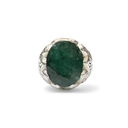 خاتم الزمرد الأفريقي