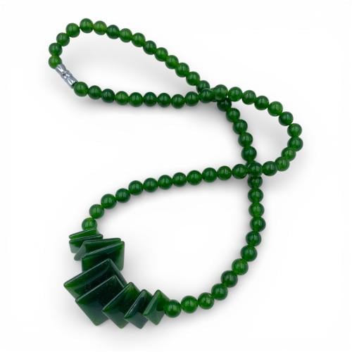 عقد العقيق الأفريقي النادر