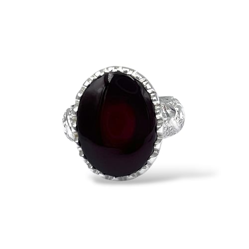 خاتم البرتاش الملكي بالعقيق الكبدي وبصياغة حجازية...