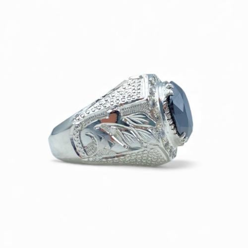 خاتم الموزنايت الأسود الملكي