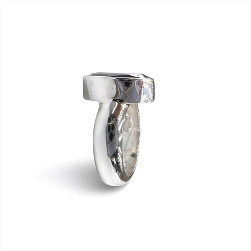 خاتم ملكي بالزفير الأفريقي