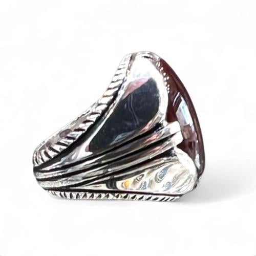 خاتم العقيق الكبدي بصياغة حجازية