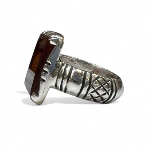 خاتم عقيق خرساني بصياغة ملكية حجازية