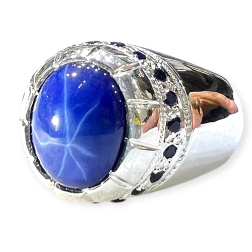 خاتم زفير نجمي مطعم بالزفير