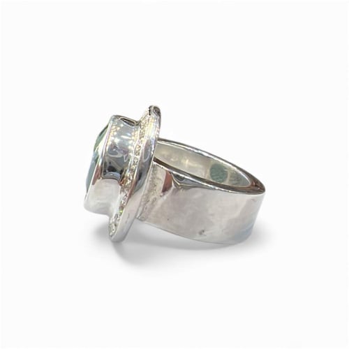 خاتم الزمرد الافريقي مطعم بالموزنايت