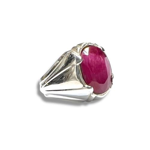 خاتم الياقوت الملكي