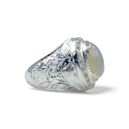 خاتم الأوبال الملكي مطعم بالموزنايت