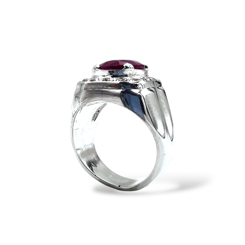 خاتم الياقوت مطعم بالموزنايت