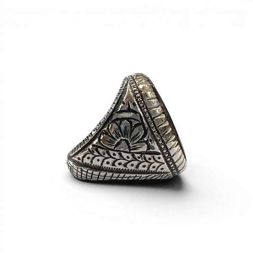 خاتم البرتاش بالعقيق اليمني