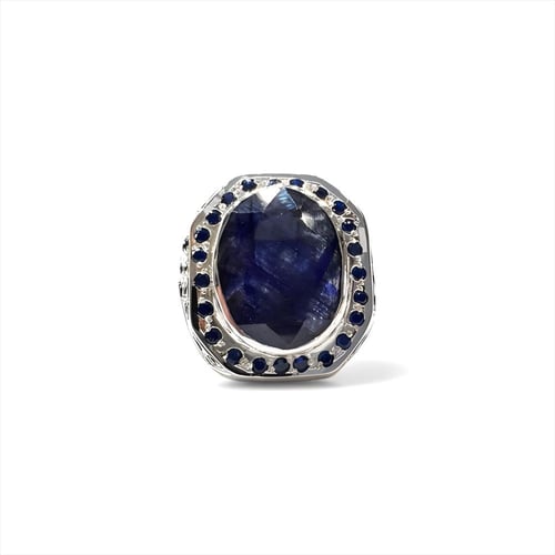 خاتم الزفير الأفريقي مطعم بالزفير