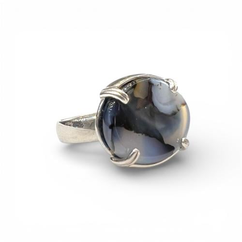 خاتم ملكي بصياغة حجازية