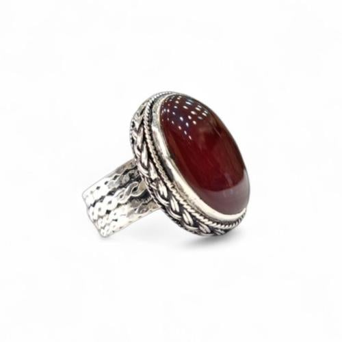 خاتم ملكي بالعقيق اليمني وبصياغة نجرانية