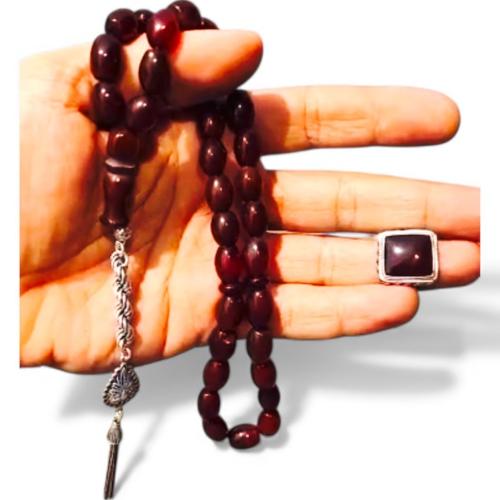 سبحة وخاتم من العقيق اليمني الكبدي