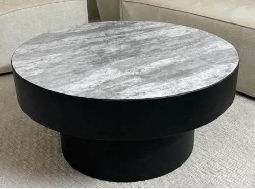 طاولة تقديم