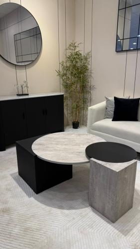 طاولة تقديم