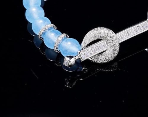 شوكر انيق من الاحجار والزركون الفاخر (لون المعدن ف...