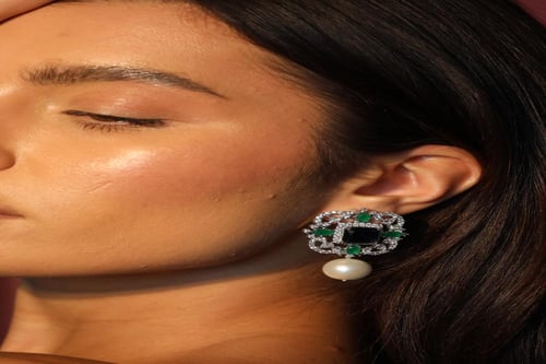 اقراط اذن مع احجار طبيعية وكريستال