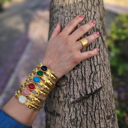 اسوارة مطلية ذهب مع حجر طبيعي