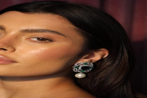 اقراط اذن مع احجار طبيعية وكريستال