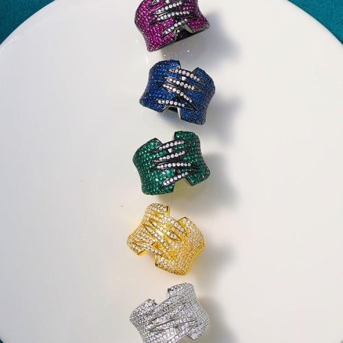 خاتم مطلي مزين بالزركون الفاخر (size 7)