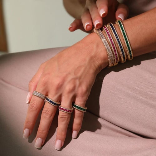 خواتم مطلية بالذهب مرصعة بزركون فاخر، تعكس أناقة خ...