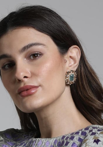 اقراط اذن مع احجار طبيعية وكريستال