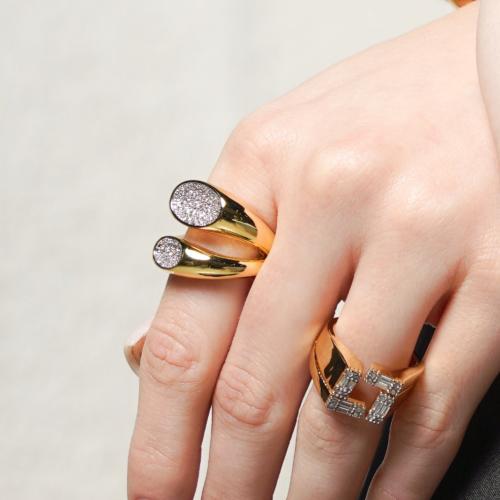 خاتم مطلي بتصميم ايطالي وزركون عالي الجوده دوائر