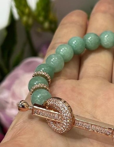 شوكر انيق من الاحجار والزركون الفاخر (لون المعدن ف...