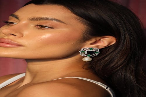 اقراط اذن مع احجار طبيعية وكريستال