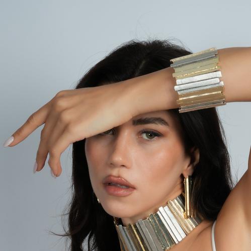 اسوارة مطليه باللونين الفضي والذهبي