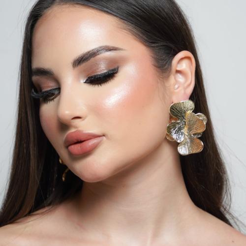 اقراط اذن فاخرة مطلية