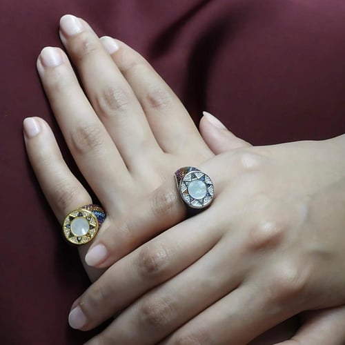 Pinky ring بتصميم راقي مزين بالزركون