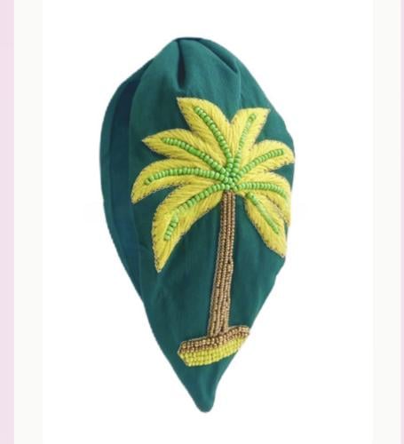 طوق شعر مشغول بالشك اليدوي