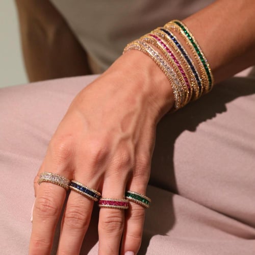 خواتم مطلية بالذهب مرصعة بزركون فاخر، تعكس أناقة خ...