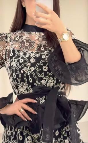 فستان طبقات