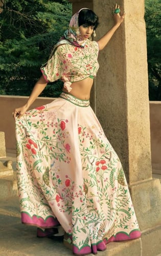 تنوره واسعه ومميزه