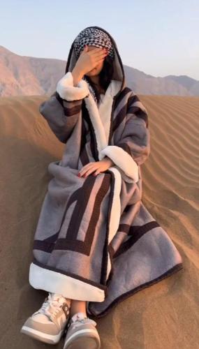 فروه شتويه نسائي منمتجر نــــــيـــــــفــــــــا