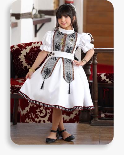 فساتين يم التأسيس